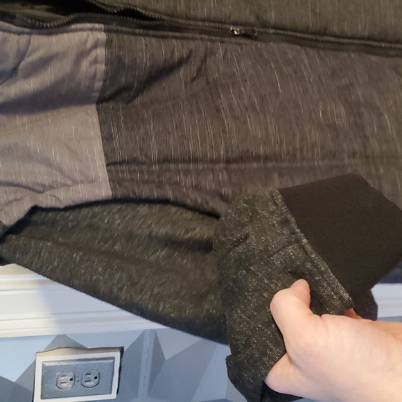 Vest/jacket, sweater arms. Size medium - Picture 6 of 6